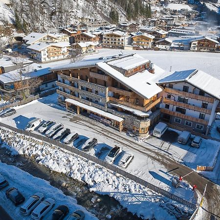 Hotel Hubertushof Σάαλμπαχ-Χίντεργκλεμ Εξωτερικό φωτογραφία