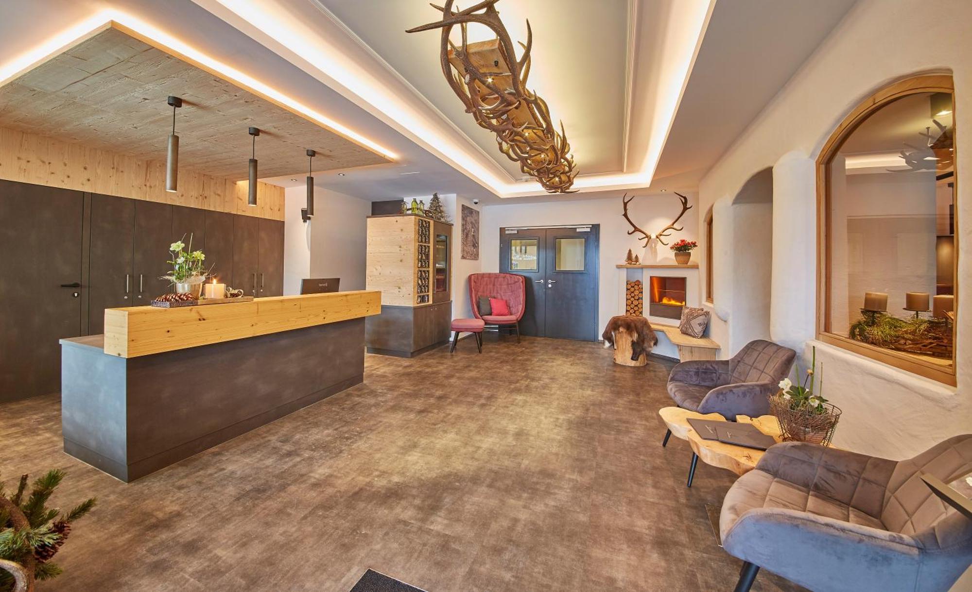 Hotel Hubertushof Σάαλμπαχ-Χίντεργκλεμ Εξωτερικό φωτογραφία