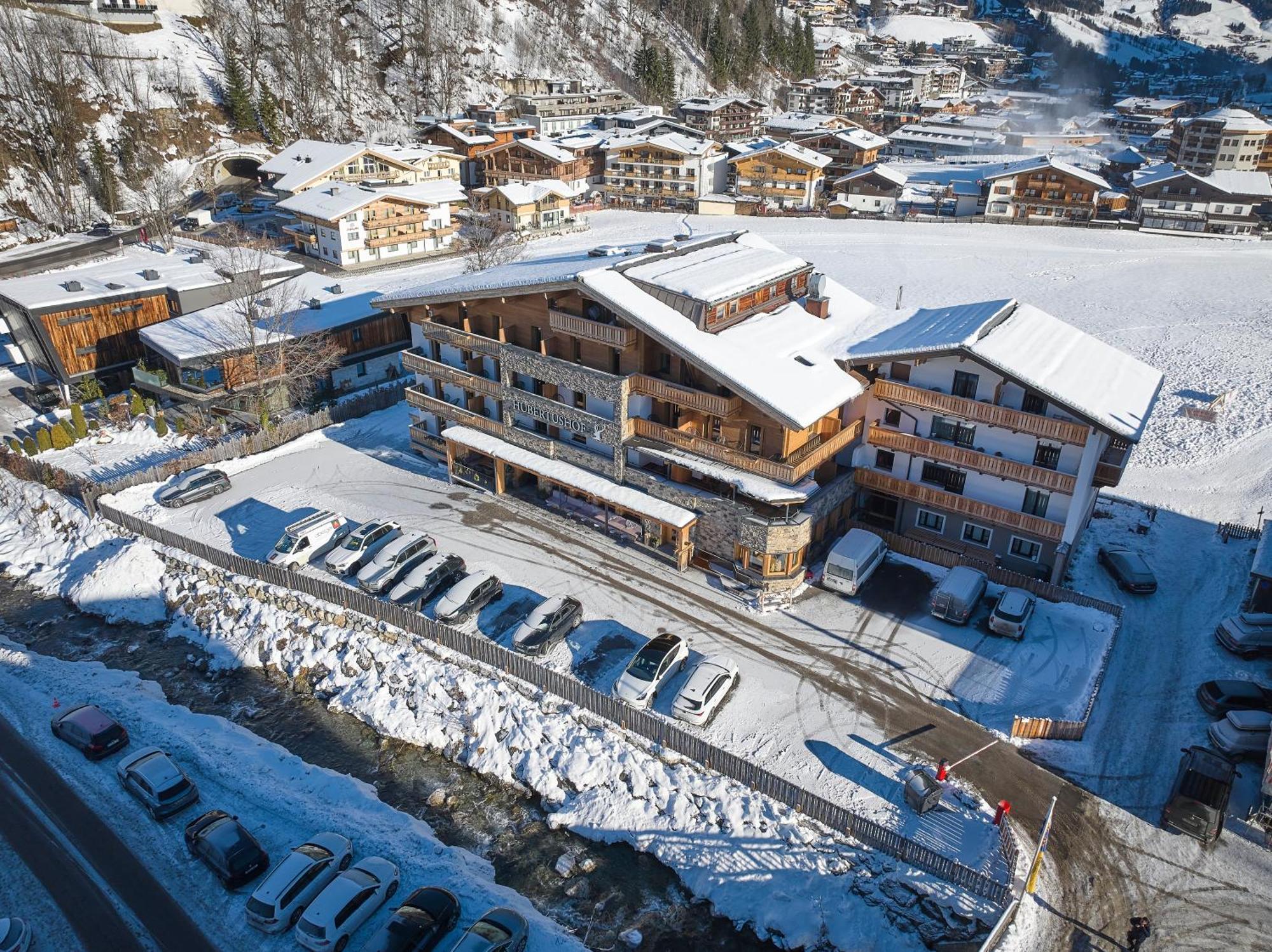 Hotel Hubertushof Σάαλμπαχ-Χίντεργκλεμ Εξωτερικό φωτογραφία