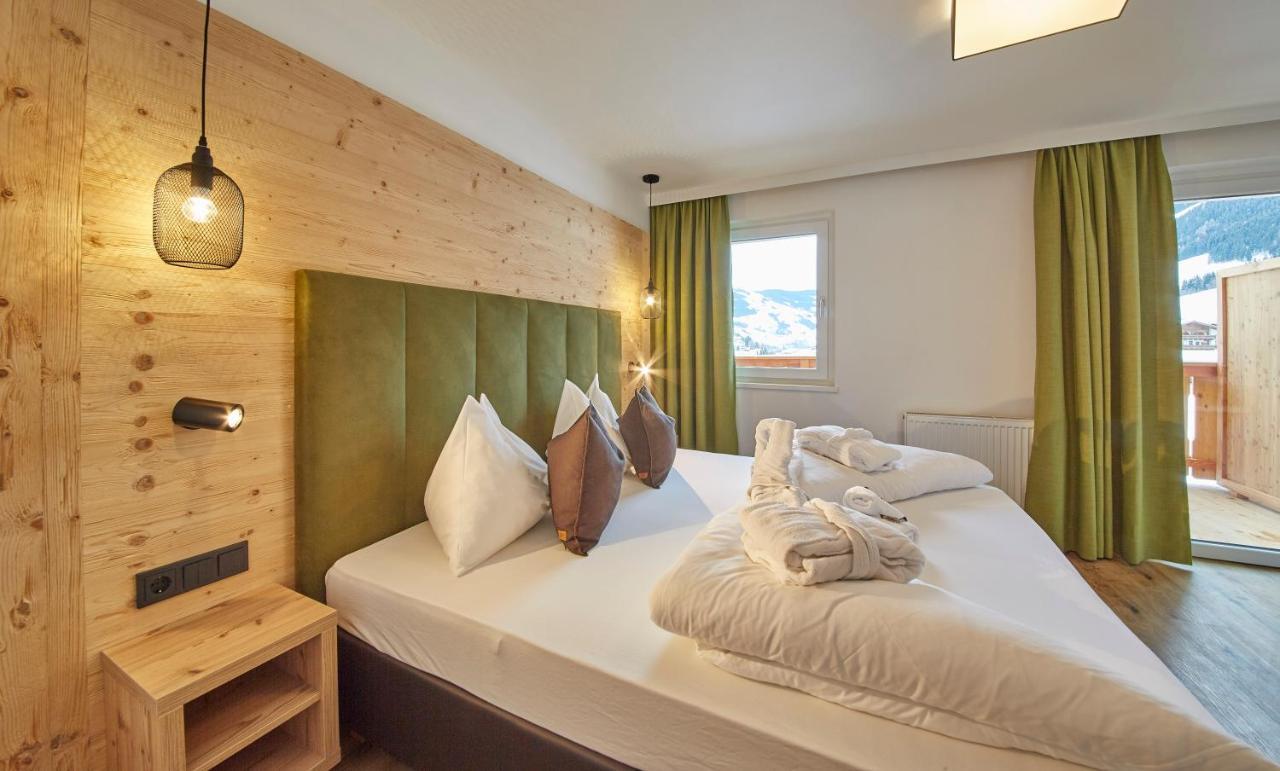 Hotel Hubertushof Σάαλμπαχ-Χίντεργκλεμ Εξωτερικό φωτογραφία