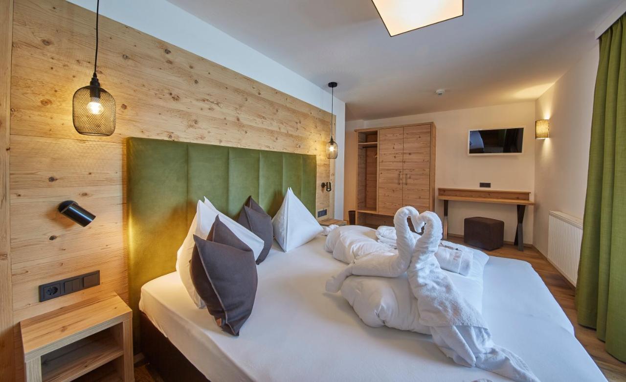 Hotel Hubertushof Σάαλμπαχ-Χίντεργκλεμ Εξωτερικό φωτογραφία