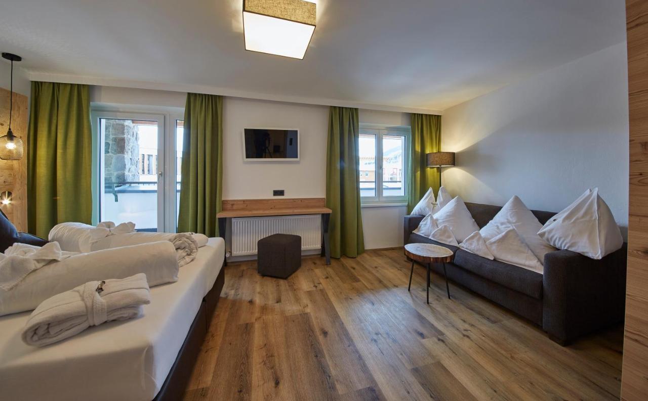 Hotel Hubertushof Σάαλμπαχ-Χίντεργκλεμ Εξωτερικό φωτογραφία