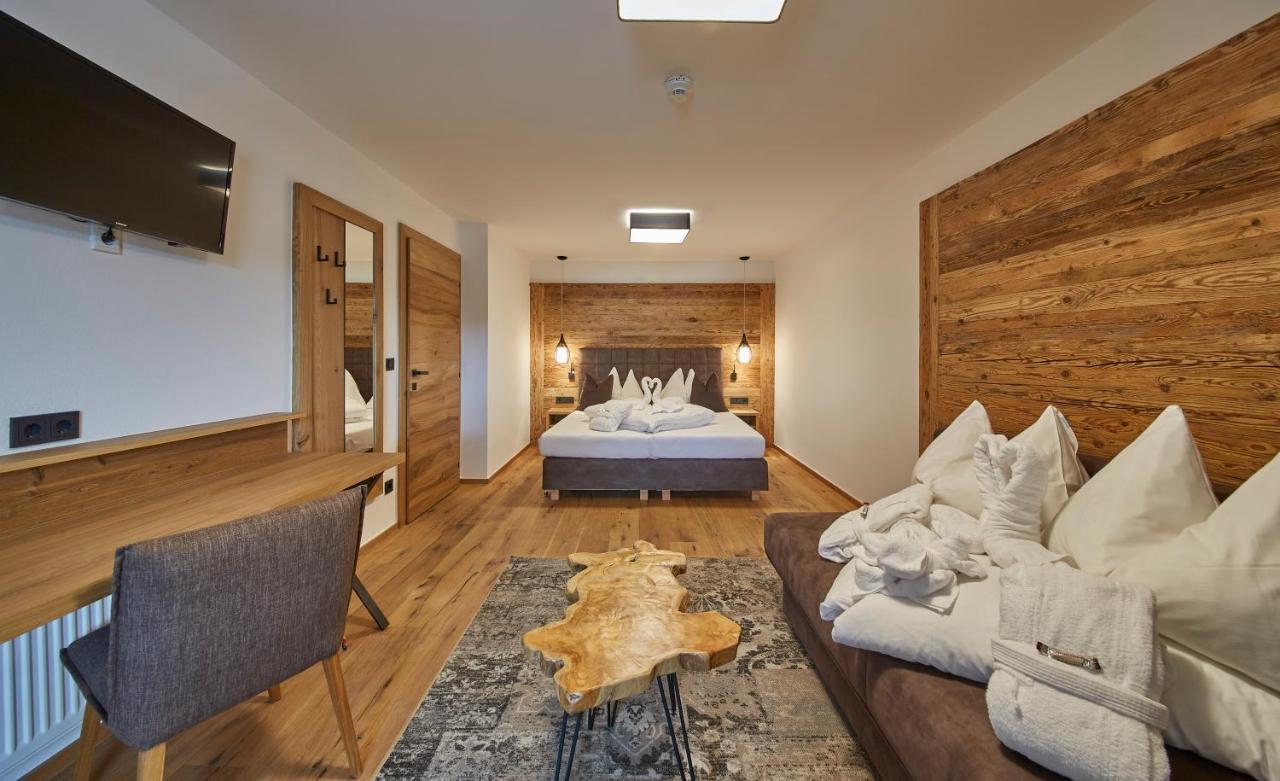 Hotel Hubertushof Σάαλμπαχ-Χίντεργκλεμ Εξωτερικό φωτογραφία