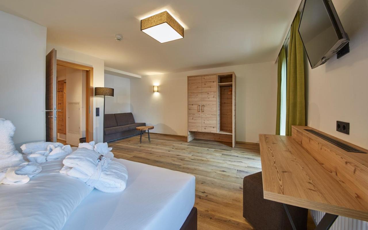 Hotel Hubertushof Σάαλμπαχ-Χίντεργκλεμ Εξωτερικό φωτογραφία