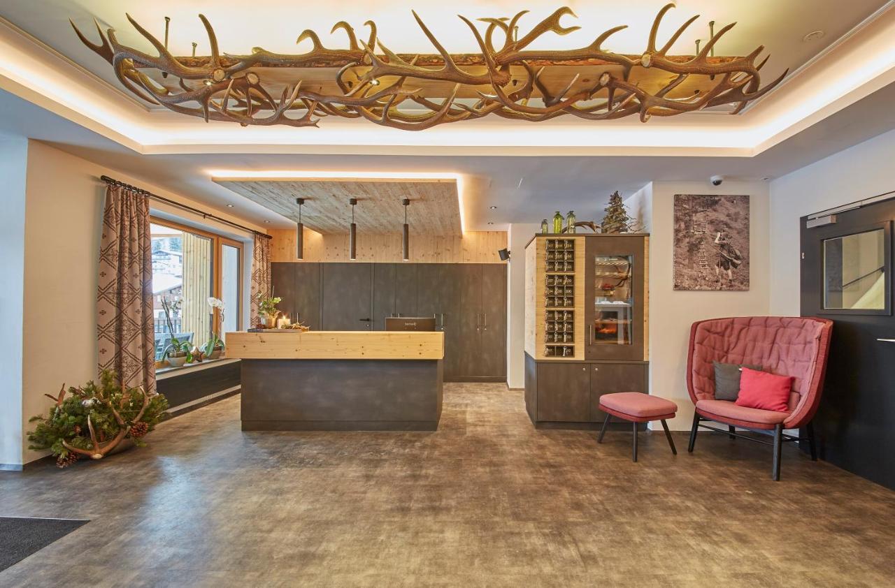 Hotel Hubertushof Σάαλμπαχ-Χίντεργκλεμ Εξωτερικό φωτογραφία